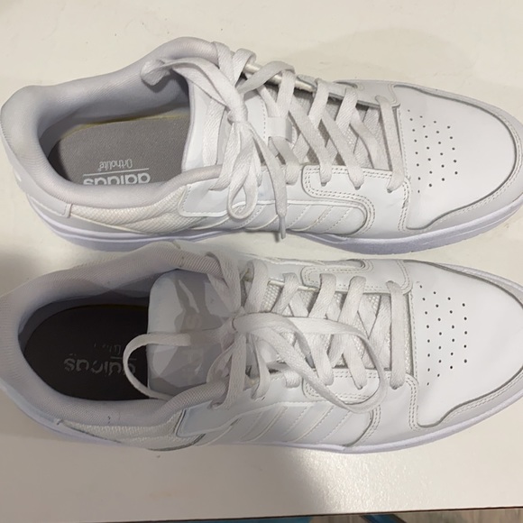 Adidas original white men’s sneakers - Picture 2 of 6